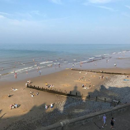 Cosy Beach House Steps From The Sea Cromer Esterno foto